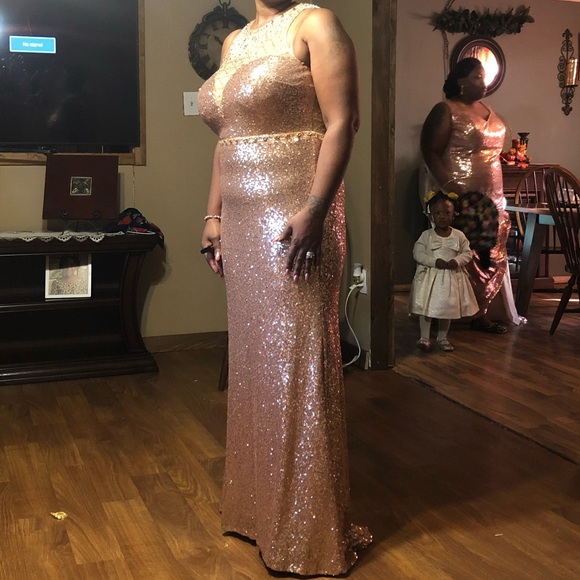 Mother of The Bride Dress - Picture 4 of 8
